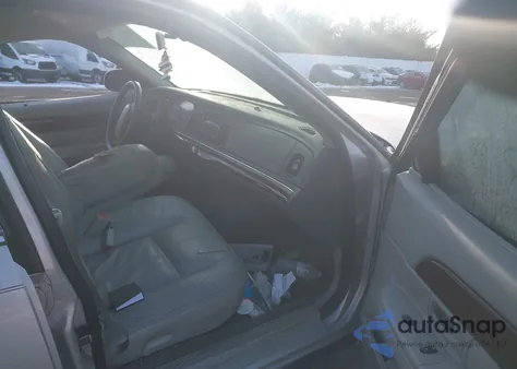 2004 Mercury Grand Marquis Gs z USA, uszkodzony, nr VIN 2MEFM74W54X627689